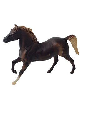 Vintage Breyer 2005 Classic Horse Dakota Liver Chestnut Mustang #750124 1:12